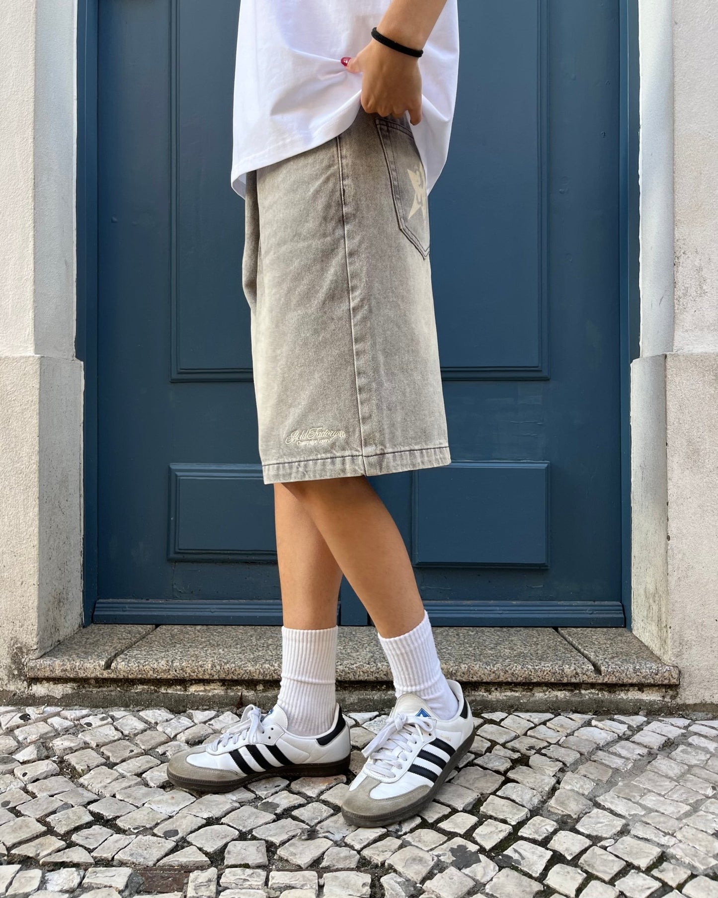 DENIM BAGGY SHORTS GREY